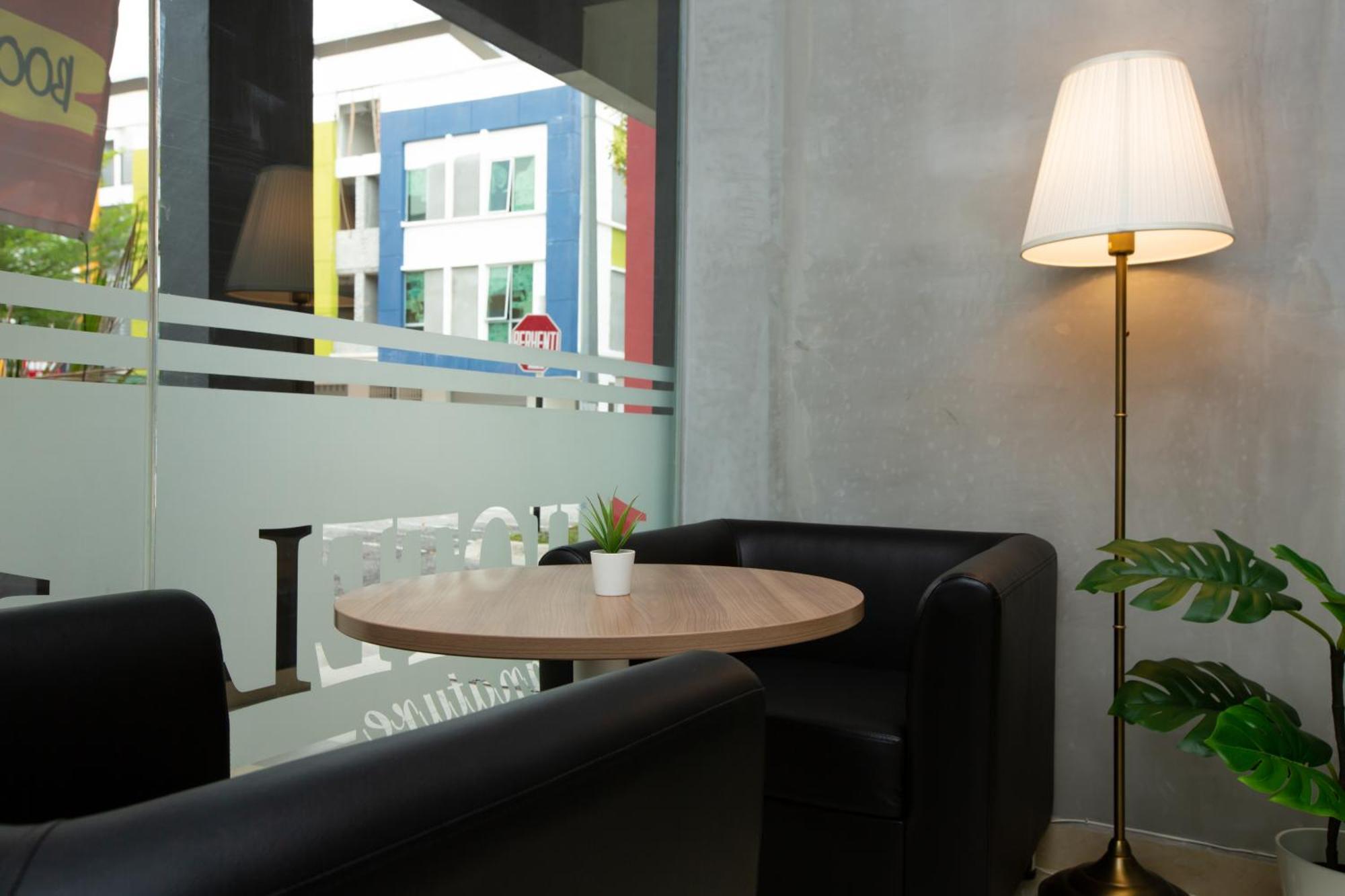 1 Hotel Signature Port Dickson Bagian luar foto